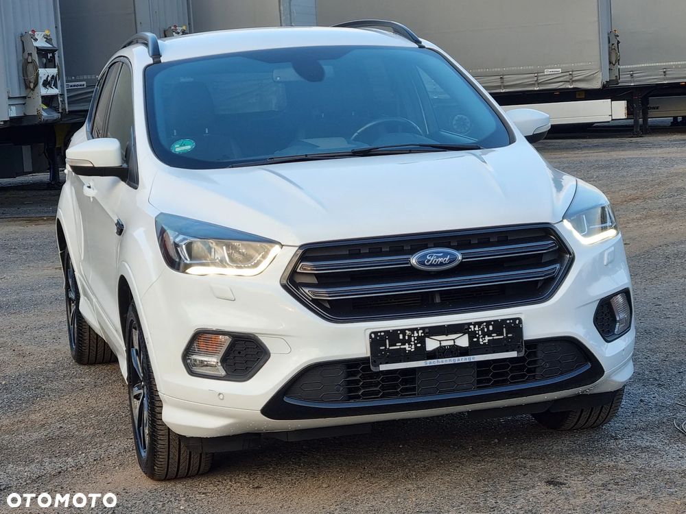 Ford Kuga 1.5 EcoBoost 2x4 ST-Line - 3