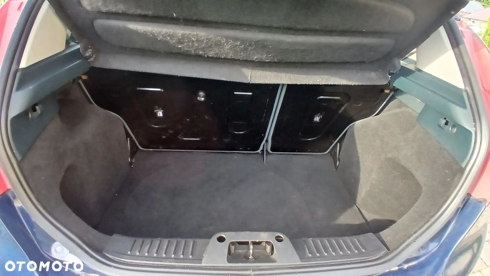 Ford Fiesta - 23