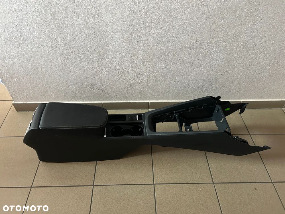 FOTELE KANAPA BOCZKI TUNEL SKODA OCTAVIA 4 IV SKÓRA KOMPLET - 29