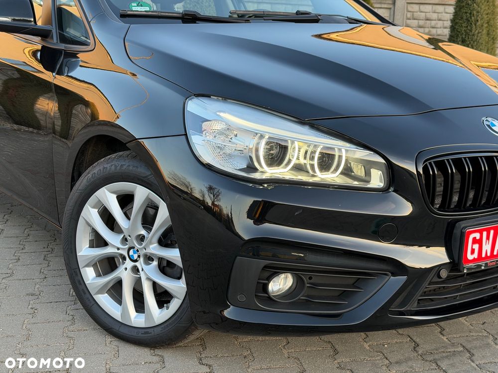 BMW Seria 2 218d - 13