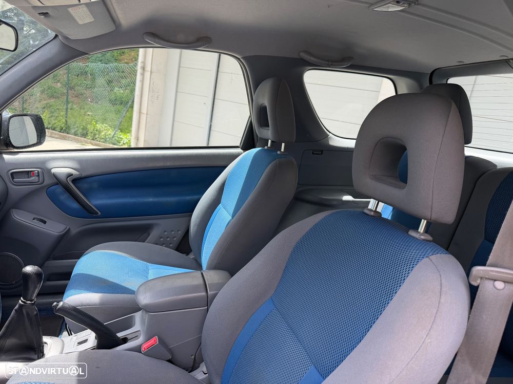 Toyota RAV4 1.8 VVT-i - 10