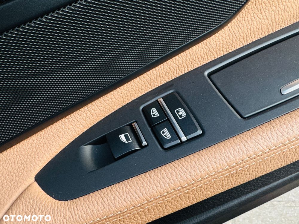 BMW Seria 7 740i - 15