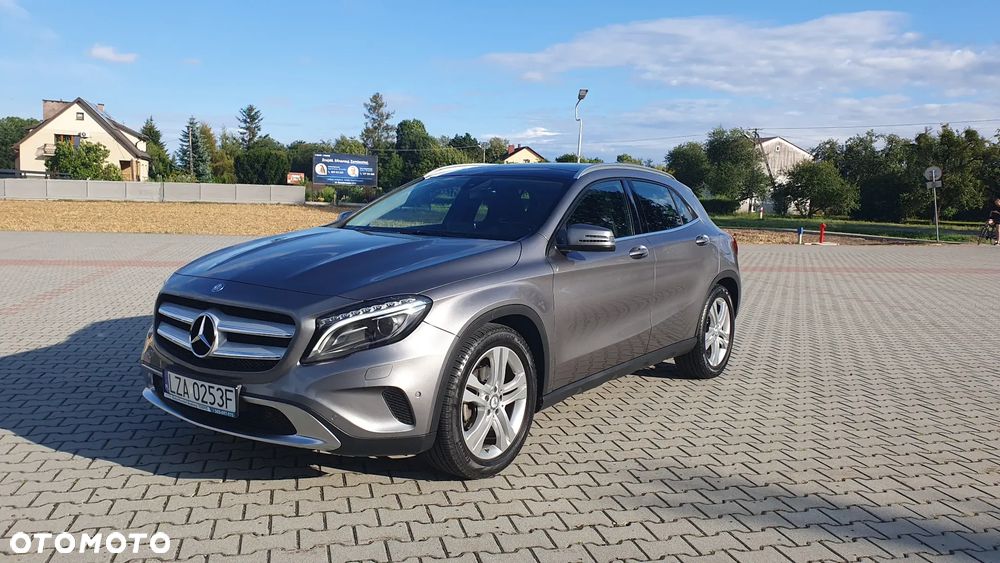 Mercedes-Benz GLA 180 UrbanStyle Edition - 1