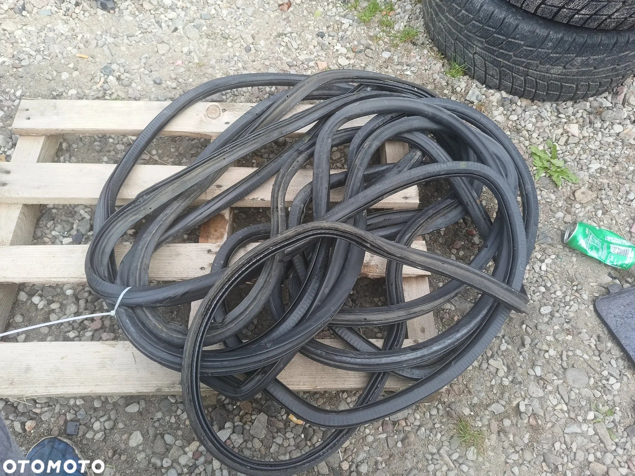 USZCZELKA DRZWI TYŁ TYLNA SEAT TOLEDO III ALTEA 5P0867367 - 1