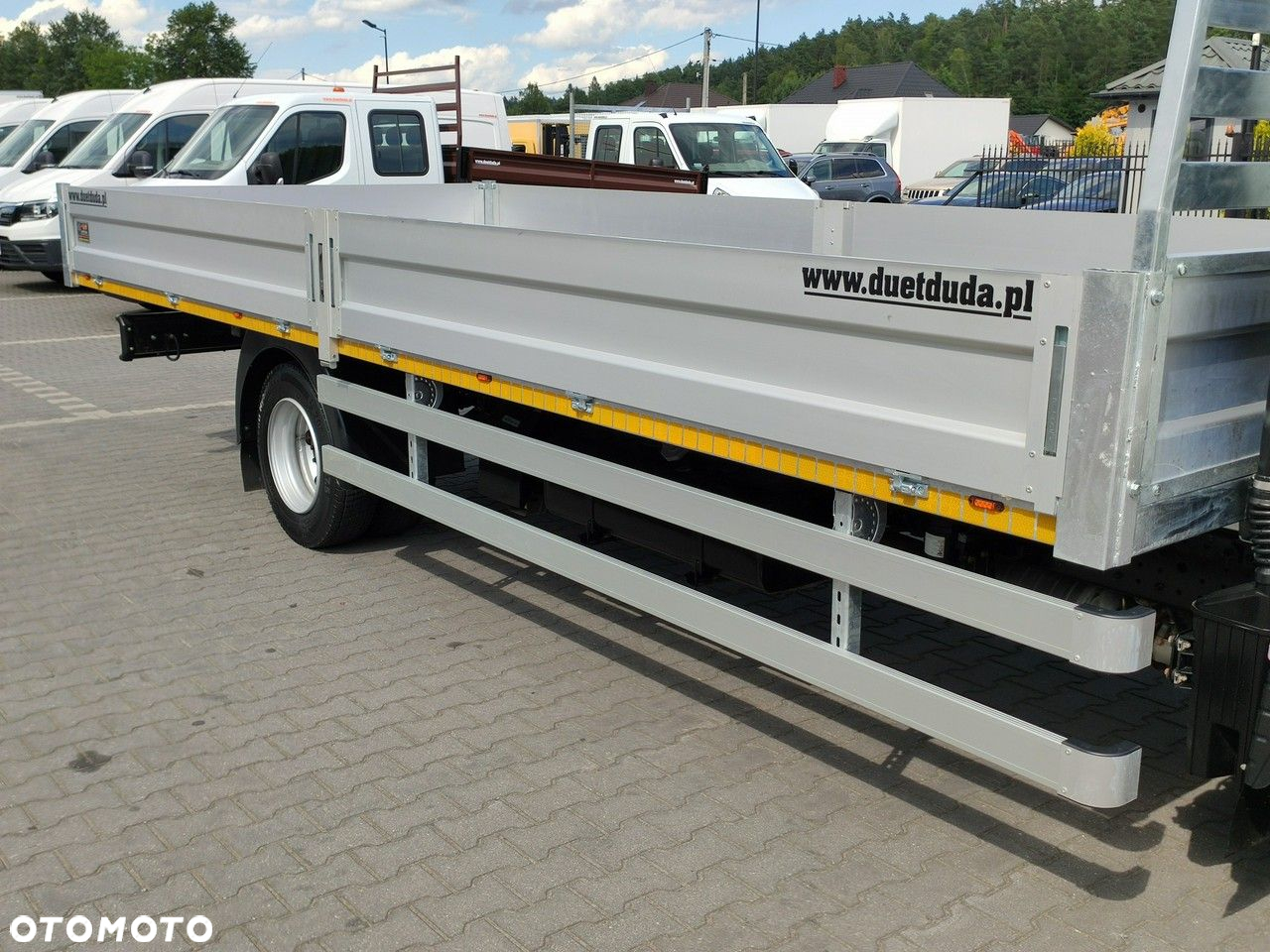 Mitsubishi Canter 7C18 3.0/150 KM Skrzyniowy Automat Klima - 11