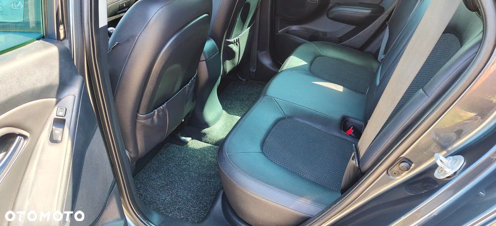 Hyundai ix35 2.0 CRDi 4WD Comfort - 14