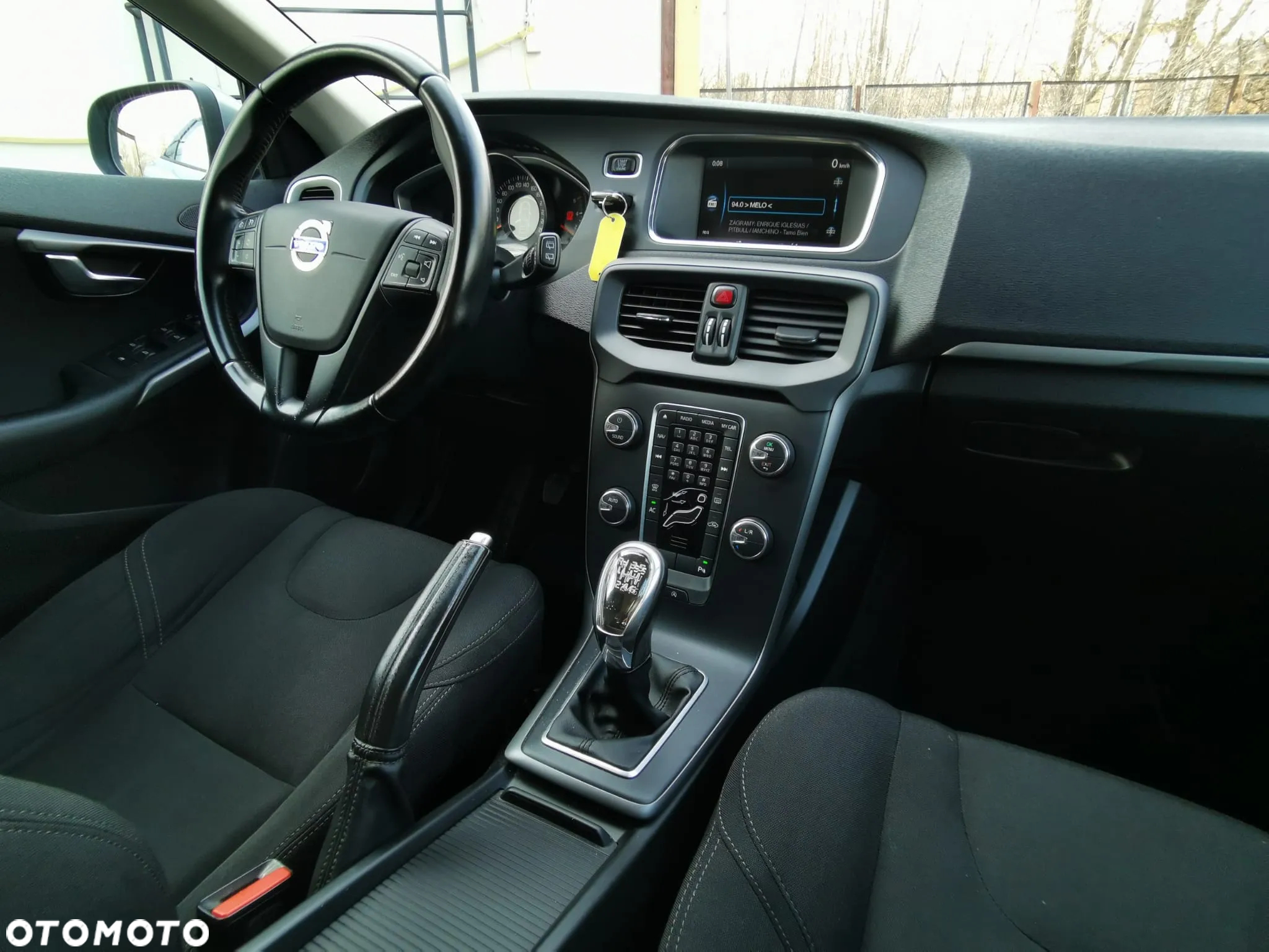 Volvo V40 D2 Momentum - 12