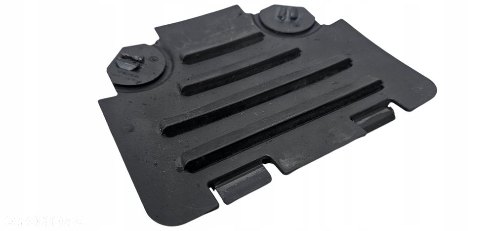 Bmw E82 E88 E90 Pokrywka Do Wymiany Żarówki Zaślepka Nadkola Lewa 7143849 - 6
