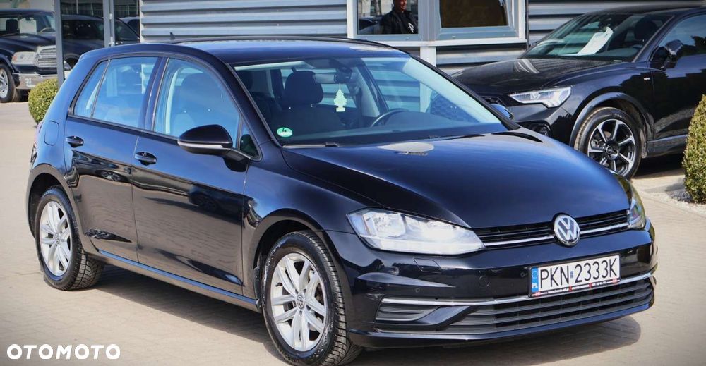 Volkswagen Golf - 10
