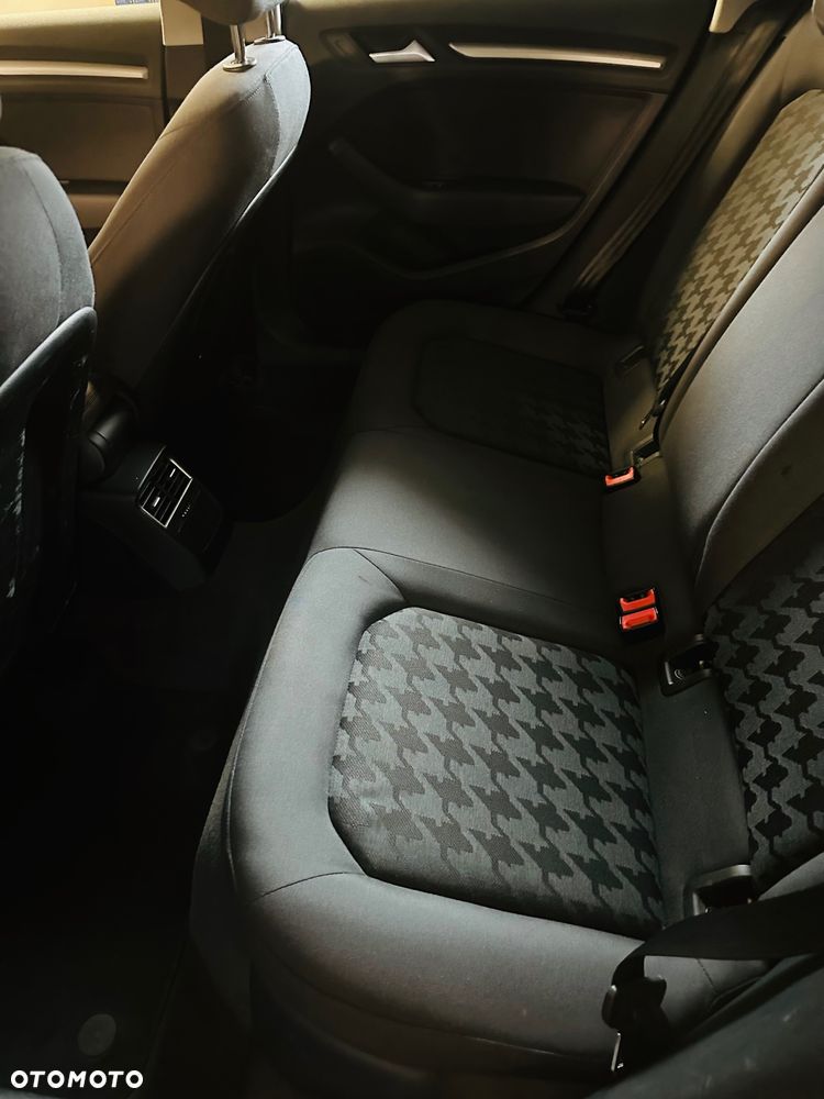 Audi A3 Sportback - 8