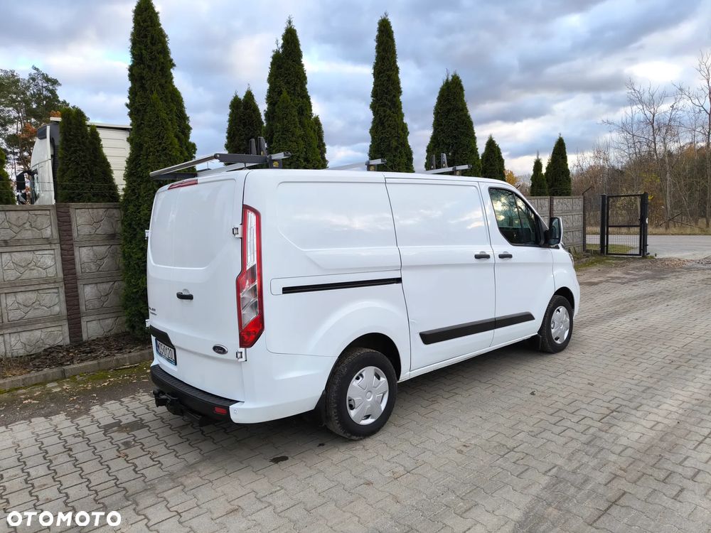 Ford TRANSIT CUSTOM - 11