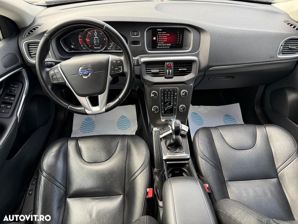 Volvo V40 D4 Inscription - 13