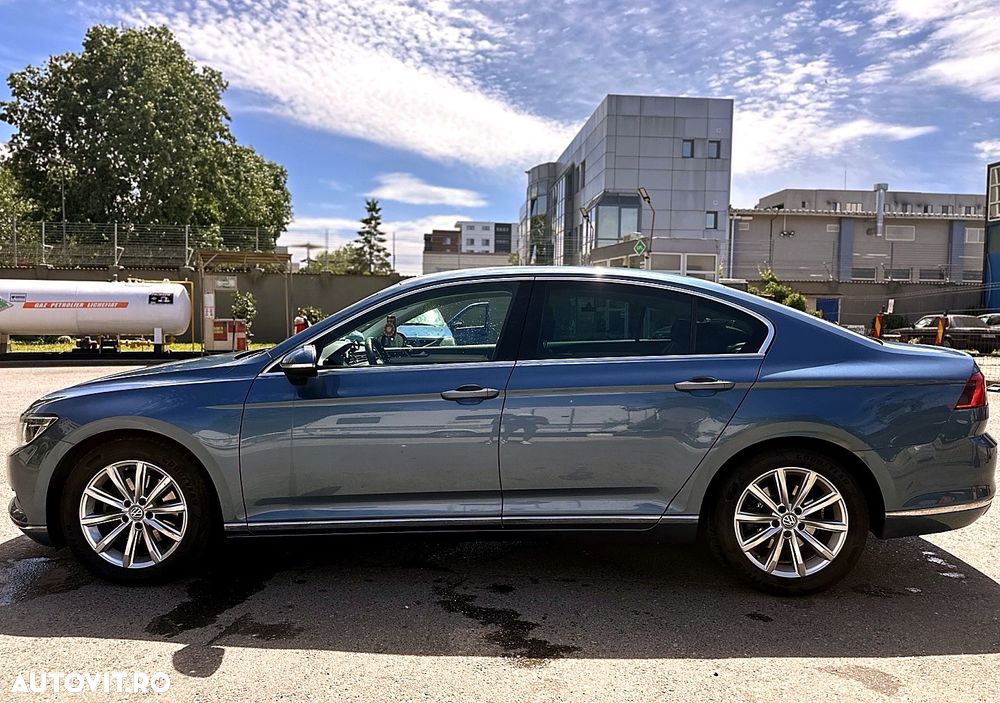 Volkswagen Passat - 4