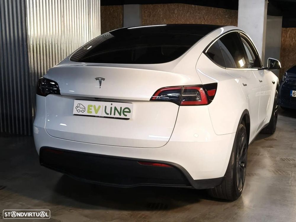 Tesla Model Y RWD - 14
