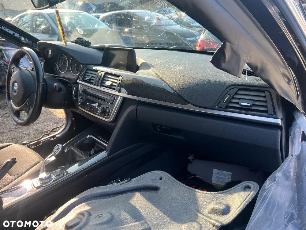 DESKA KONSOLA KOKPIT BMW F30 F31 - 1