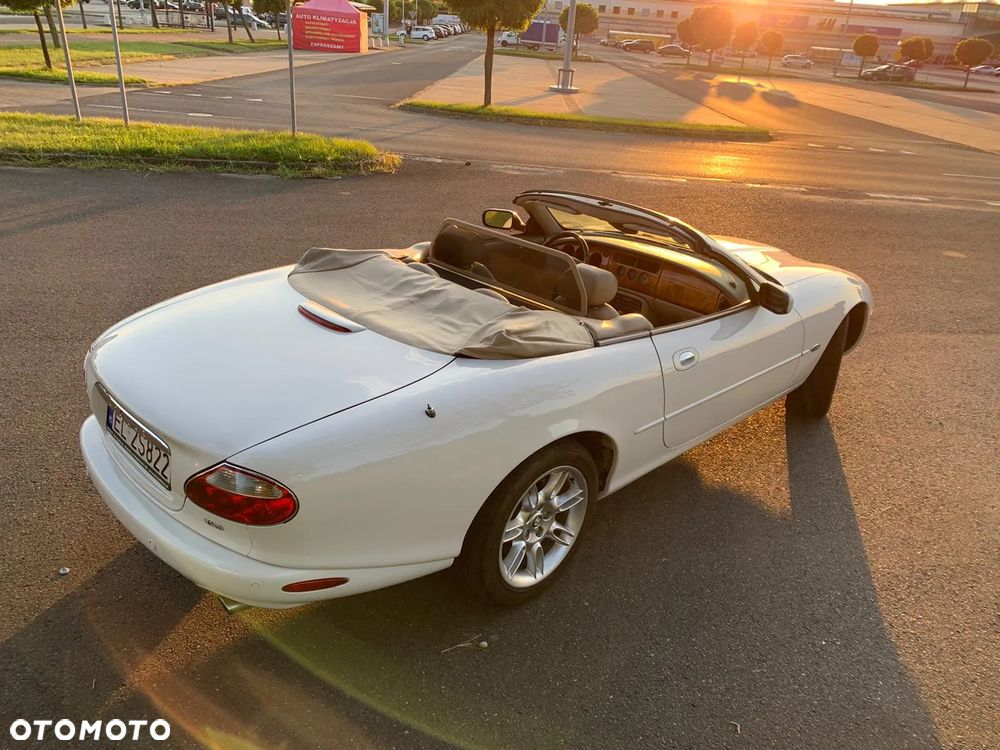 Jaguar XK8 4.0 - 7