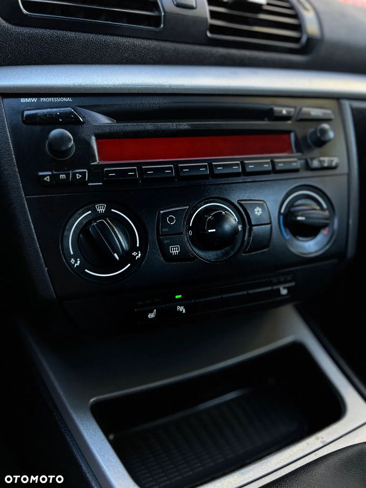 BMW Seria 1 118d - 21