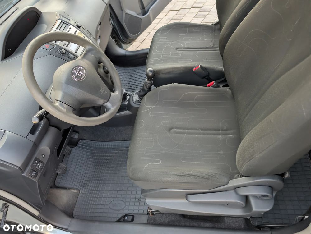 Toyota Yaris 1.4 D-4D Terra A/C - 18
