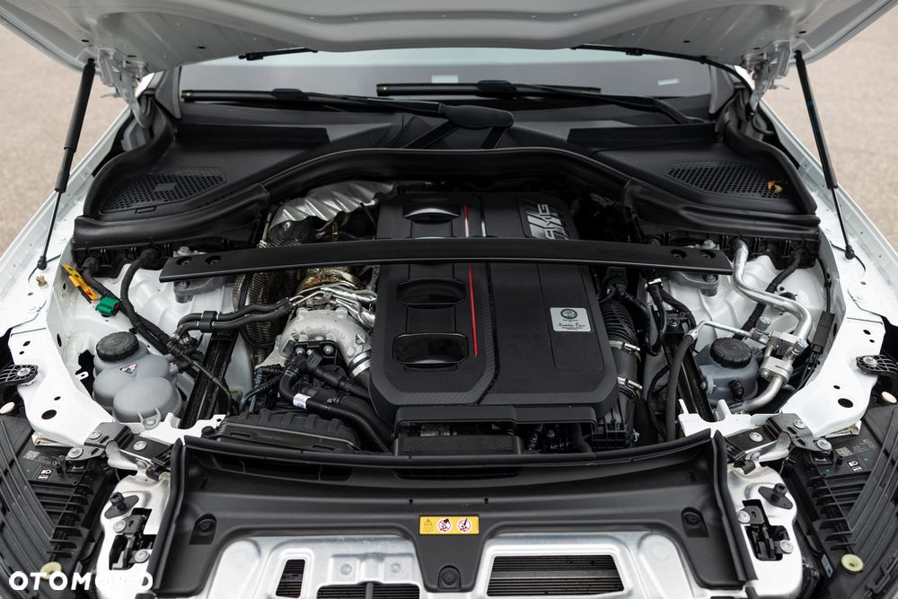 Mercedes-Benz GLC AMG 63 S E Performance 4-Matic PHEV - 19