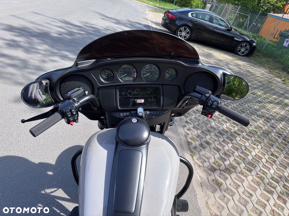 Harley-Davidson FLHS Electra Glide - 17