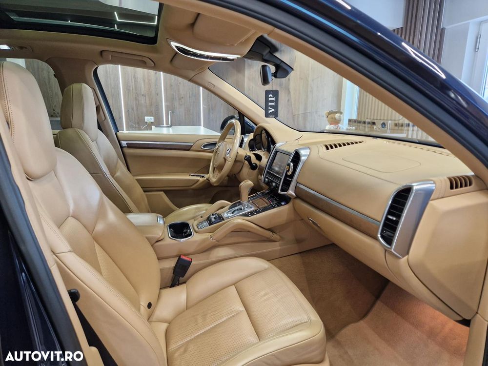 Porsche Cayenne Tiptronic S - 9