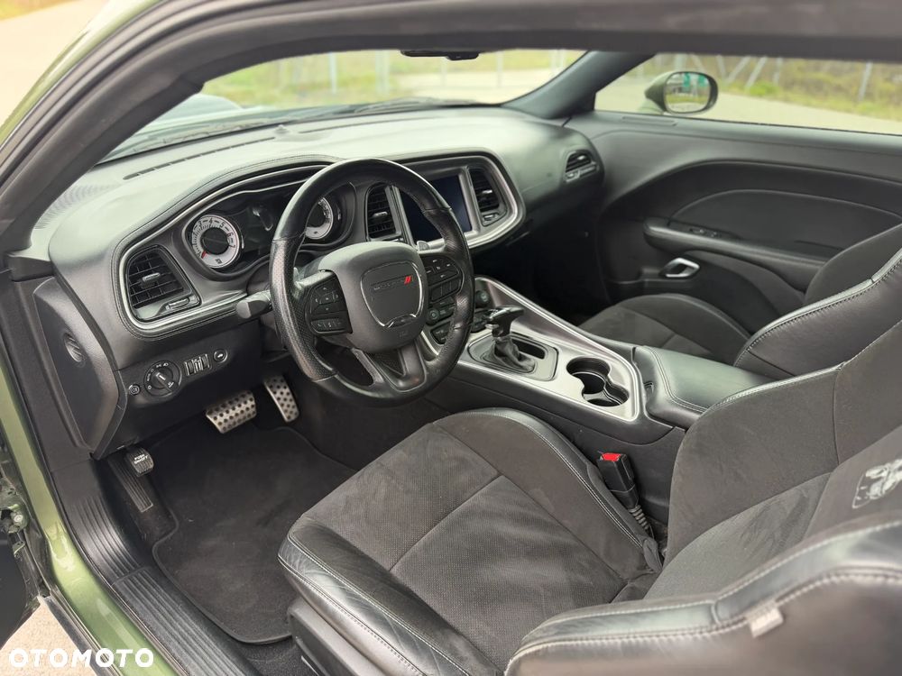 Dodge Challenger Automatik 392 Hemi Scat Pack Shaker - 12