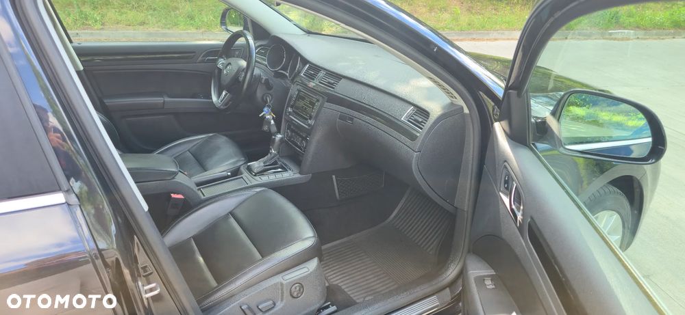 Skoda Superb 2.0 TDI DSG Elegance - 14