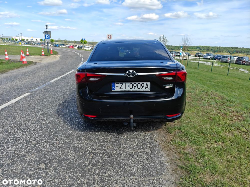 Toyota Avensis 1.8 Active - 5