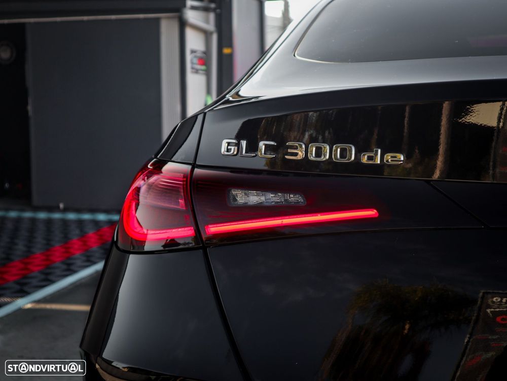 Mercedes-Benz GLC 300 de Coupe 4Matic 9G-TRONIC Edition AMG Line - 13