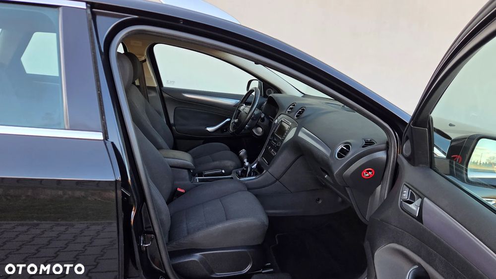 Ford Mondeo 2.0 TDCi Titanium - 22