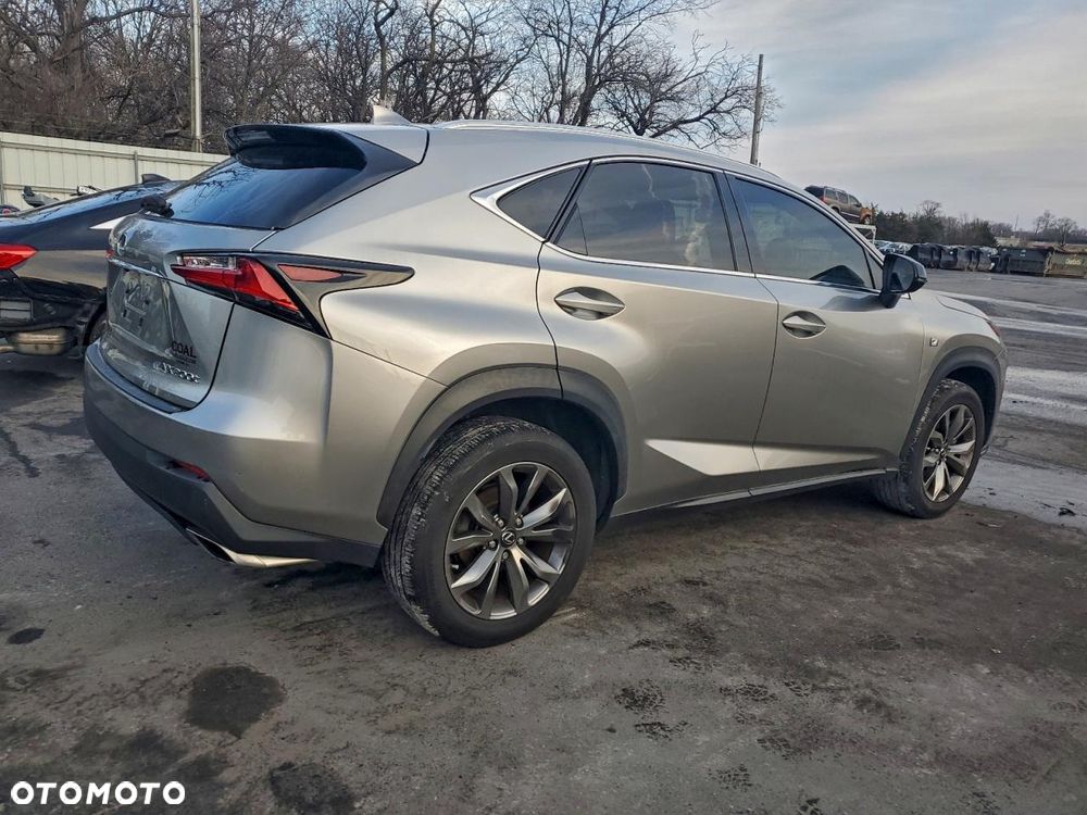 Lexus NX 200t AWD - 4