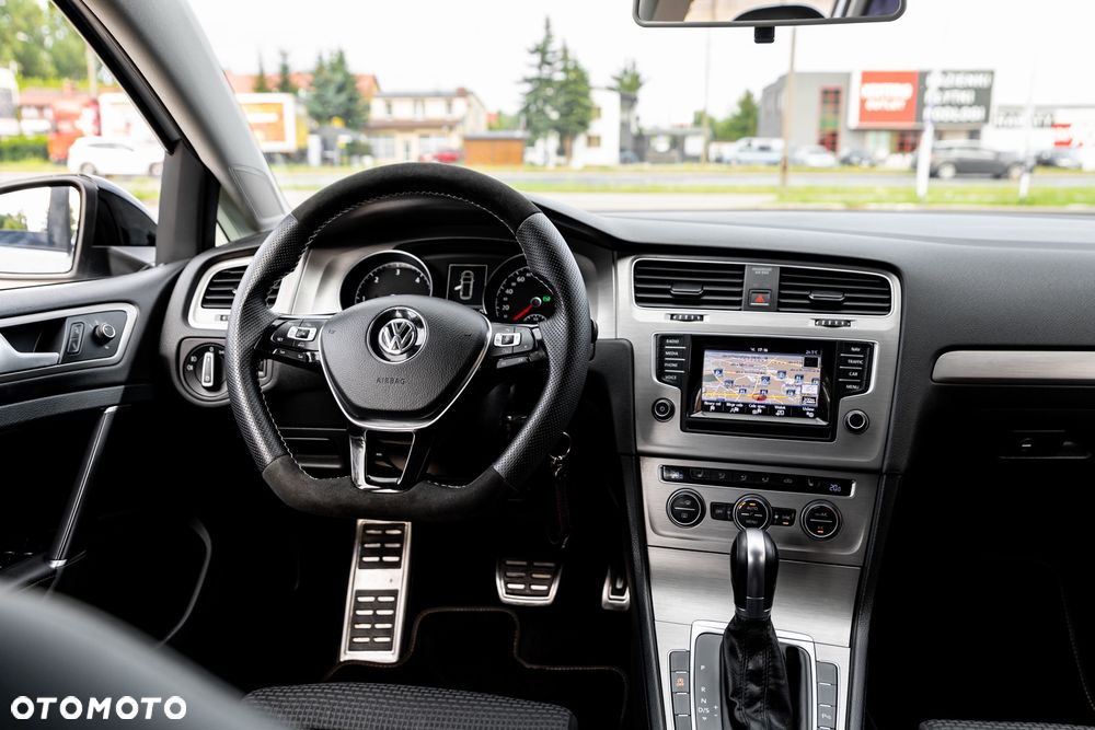 Volkswagen Golf 2.0 TDI BlueMotion Technology DSG Highline - 7