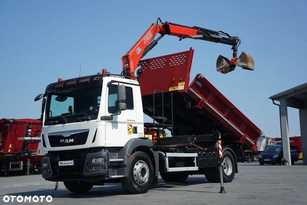 MAN TGM 18.340 / 4X2 / WYWROTKA 3 STRONNA / HYDROBURTA / BORDMATIC + HDS FASSI F165.0.22 / ROTATOR / CHWYTAK / PILOT / EURO 6 - 2