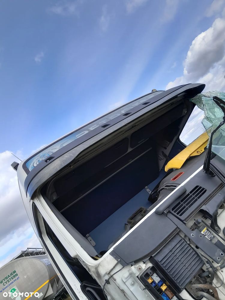 volvo fh silownik podnoszenia kabiny przewod klimatyzacji -modul swiatel-skraplacz - 3