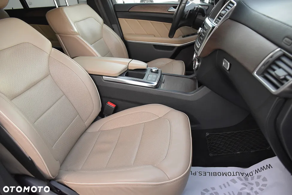 Mercedes-Benz GL 350 BlueTec 4-Matic - 27