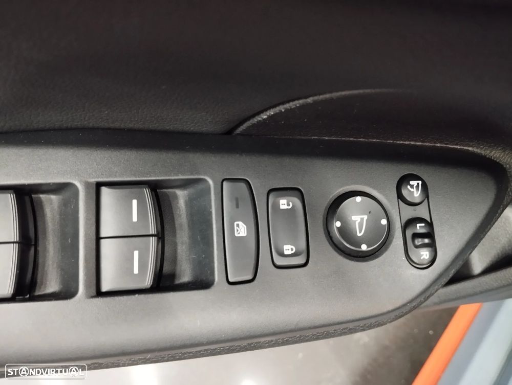 Honda Civic 1.0 i-VTEC Executive CVT - 22