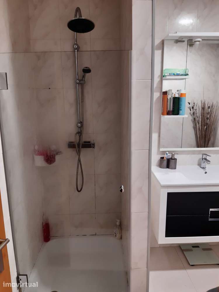 Quarto em frente ao ISMAI para meninas - Grande imagem: 4/8