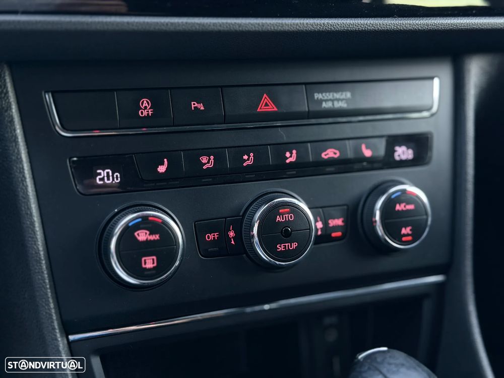 SEAT Leon ST 1.6 TDI S&S DSG Style - 23