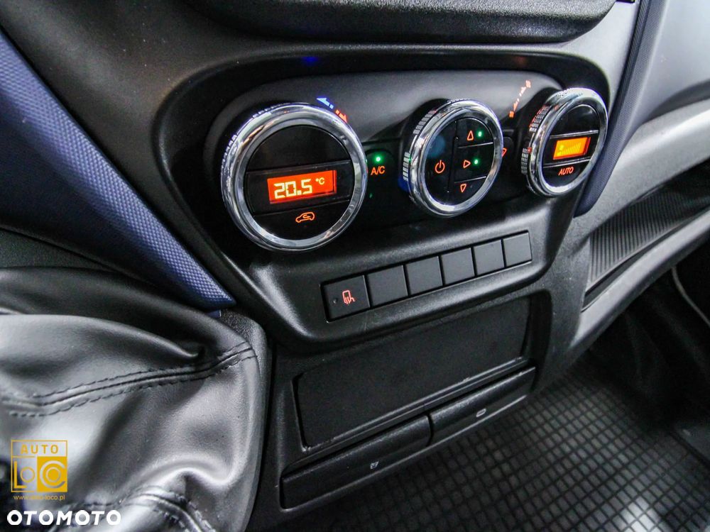 Iveco DAILY CHŁODNIA + MROŹNIA + AGREGAT x 2 + AUTOMAT - 17