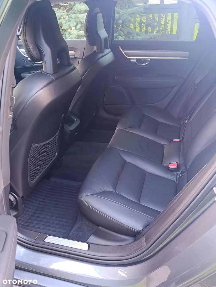 Volvo V90 D3 Momentum Pro - 14