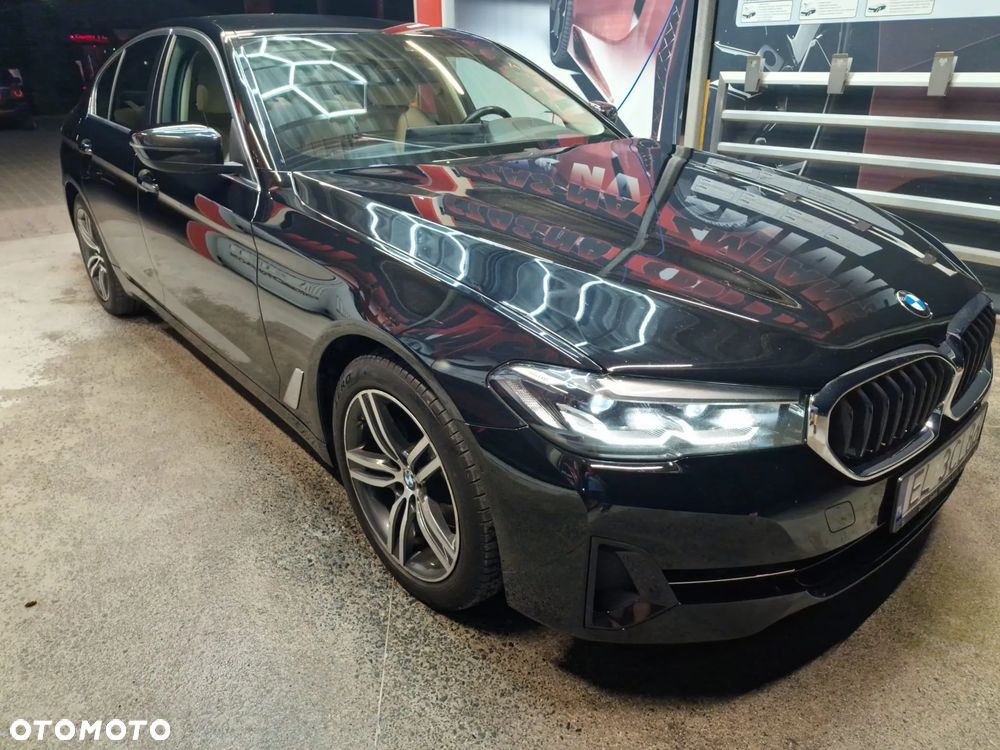 BMW Seria 5 518d mHEV Luxury Line - 13