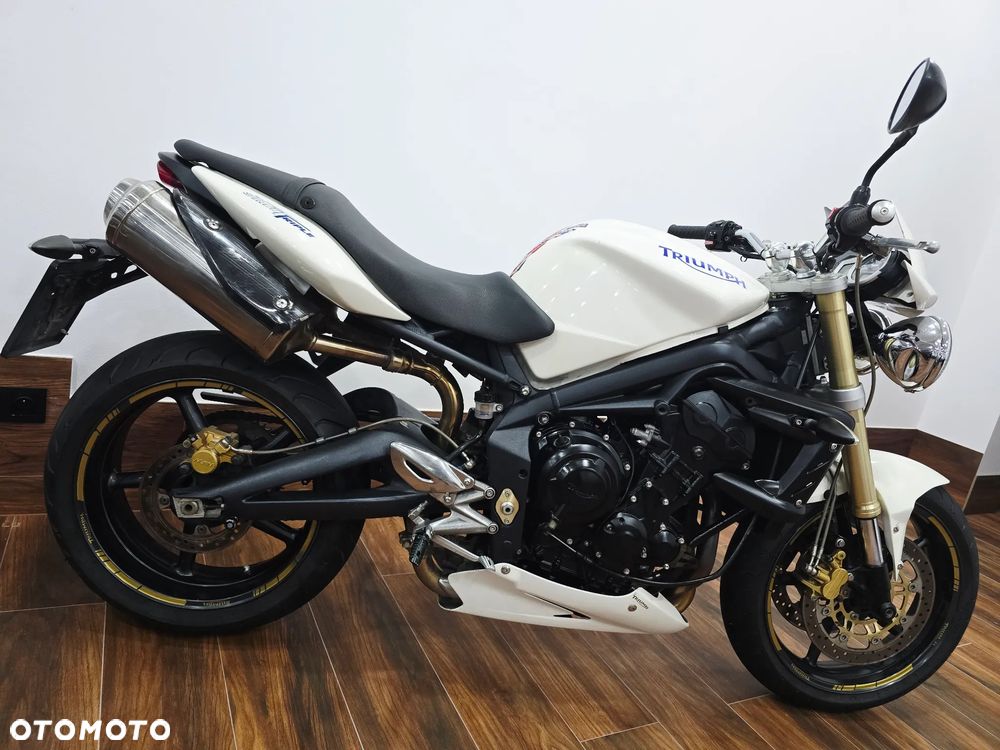 Triumph Street Triple - 9