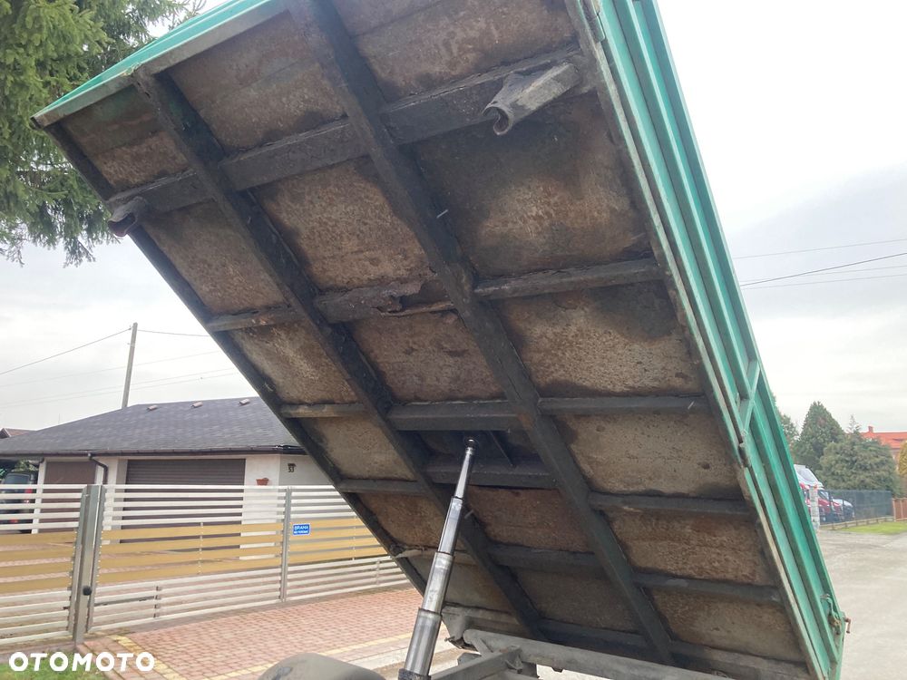 Mercedes-Benz 410 - 10