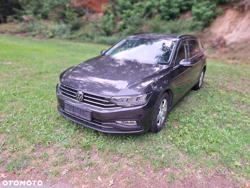 Volkswagen Passat 2.0 TDI SCR Business - 12