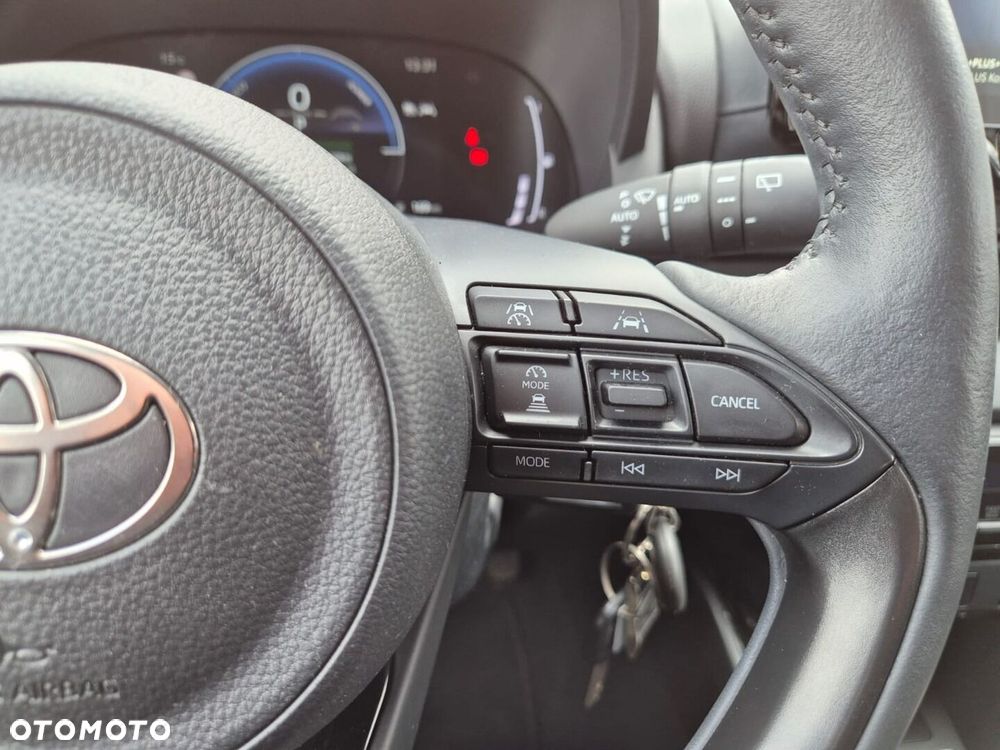 Toyota Yaris Hybrid 1.5 Style - 19