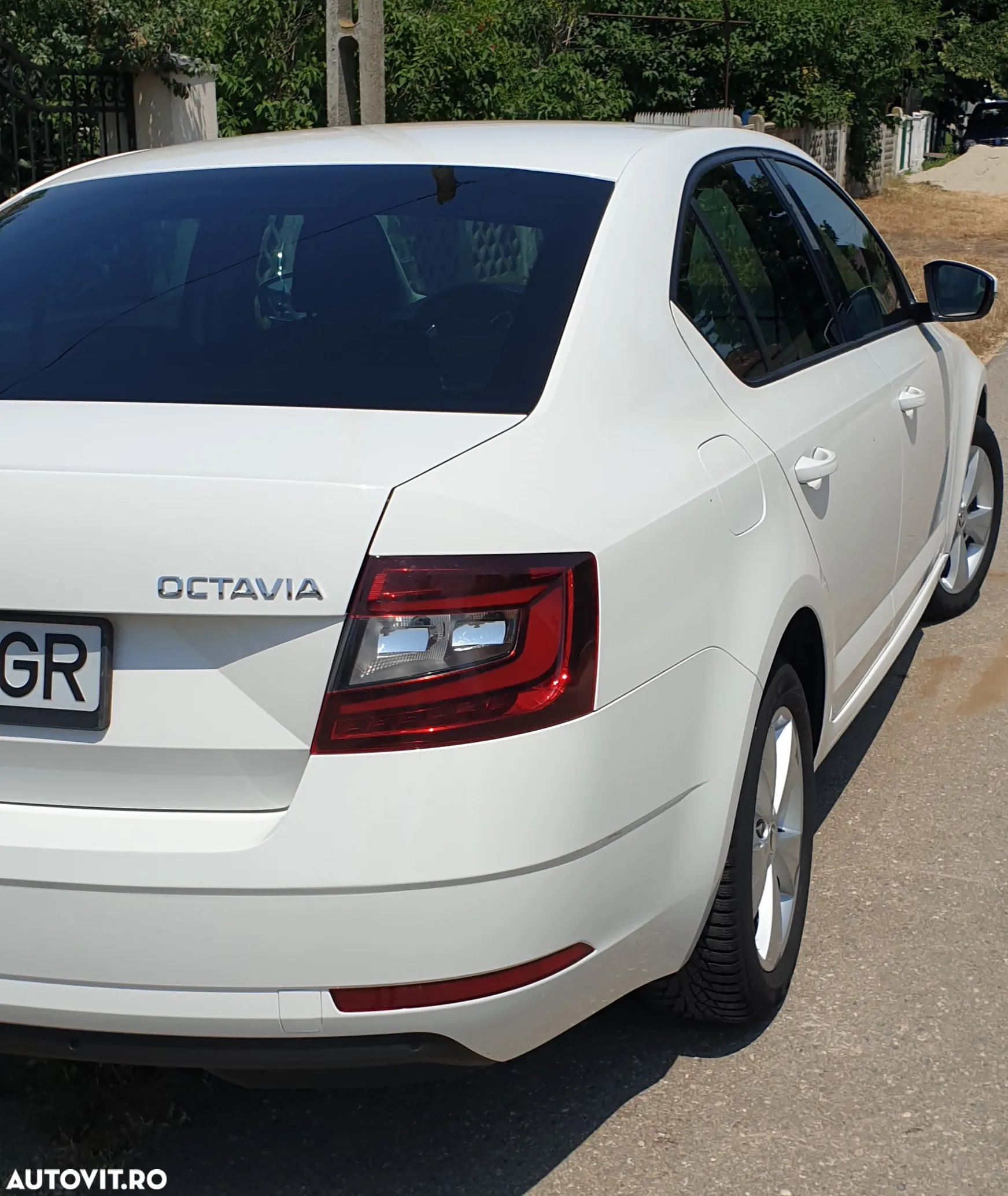Skoda Octavia Combi Diesel 1.6 TDI DSG Style - 6