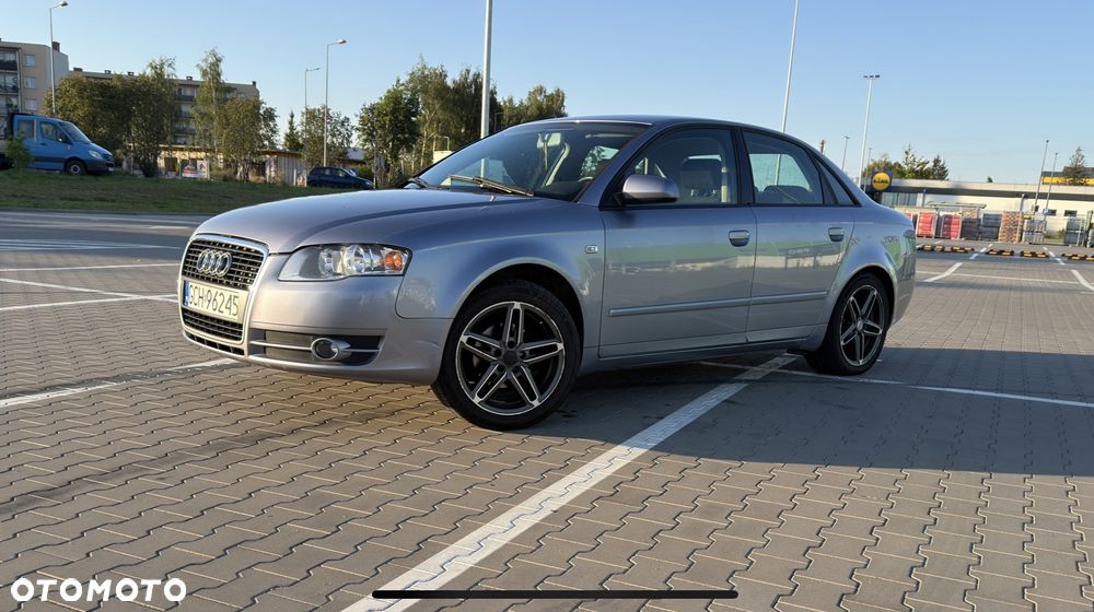Audi A4 Limousine - 2