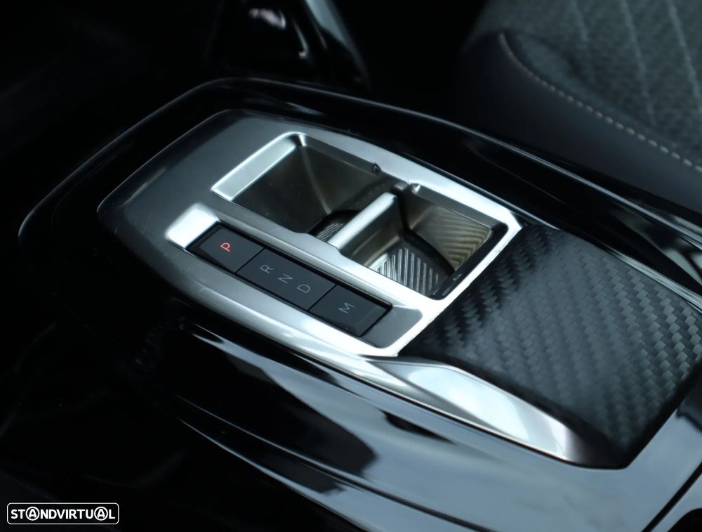 Peugeot 208 1.2 Hybrid Allure e-DCS6 - 46