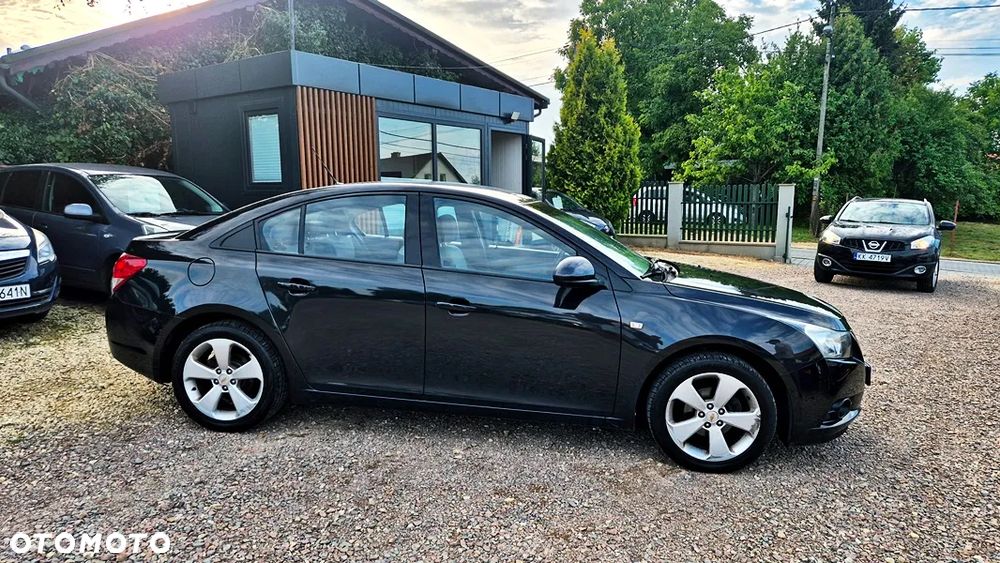 Chevrolet Cruze 1.6 LS - 10