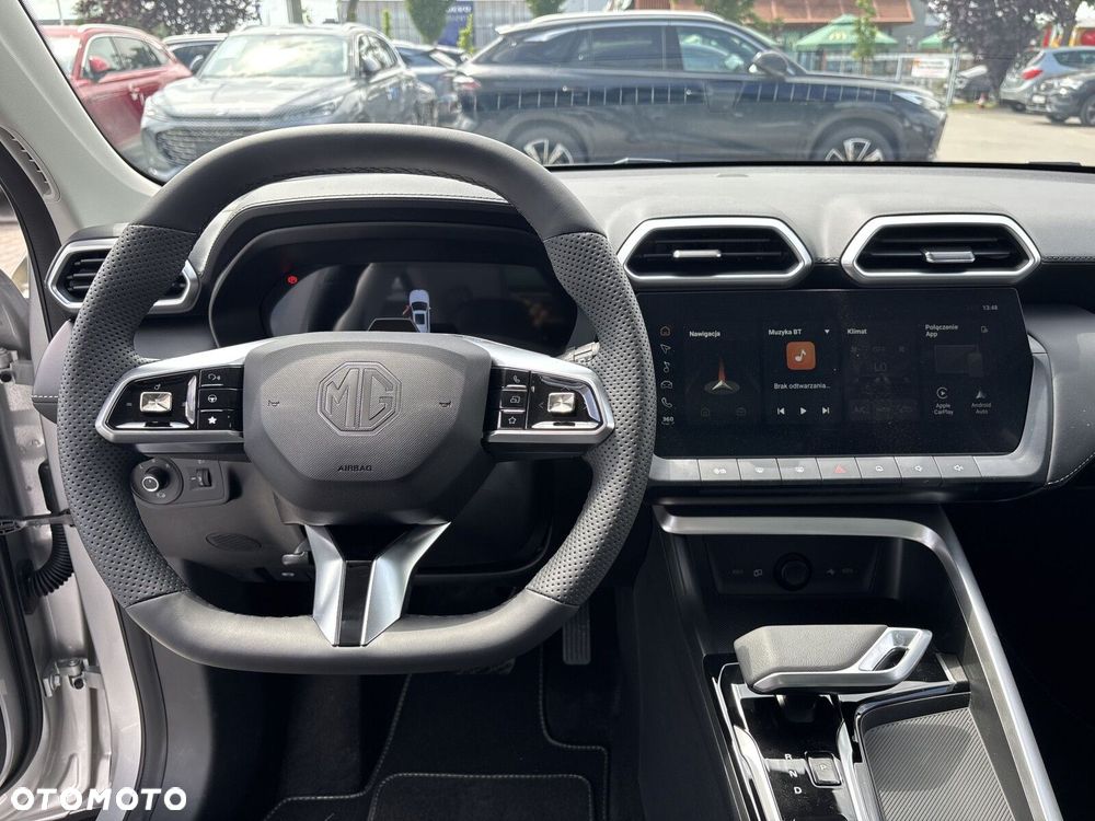 MG ZS Hybrid+ - 14